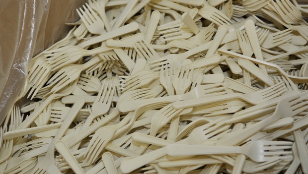 pile of plastic forks